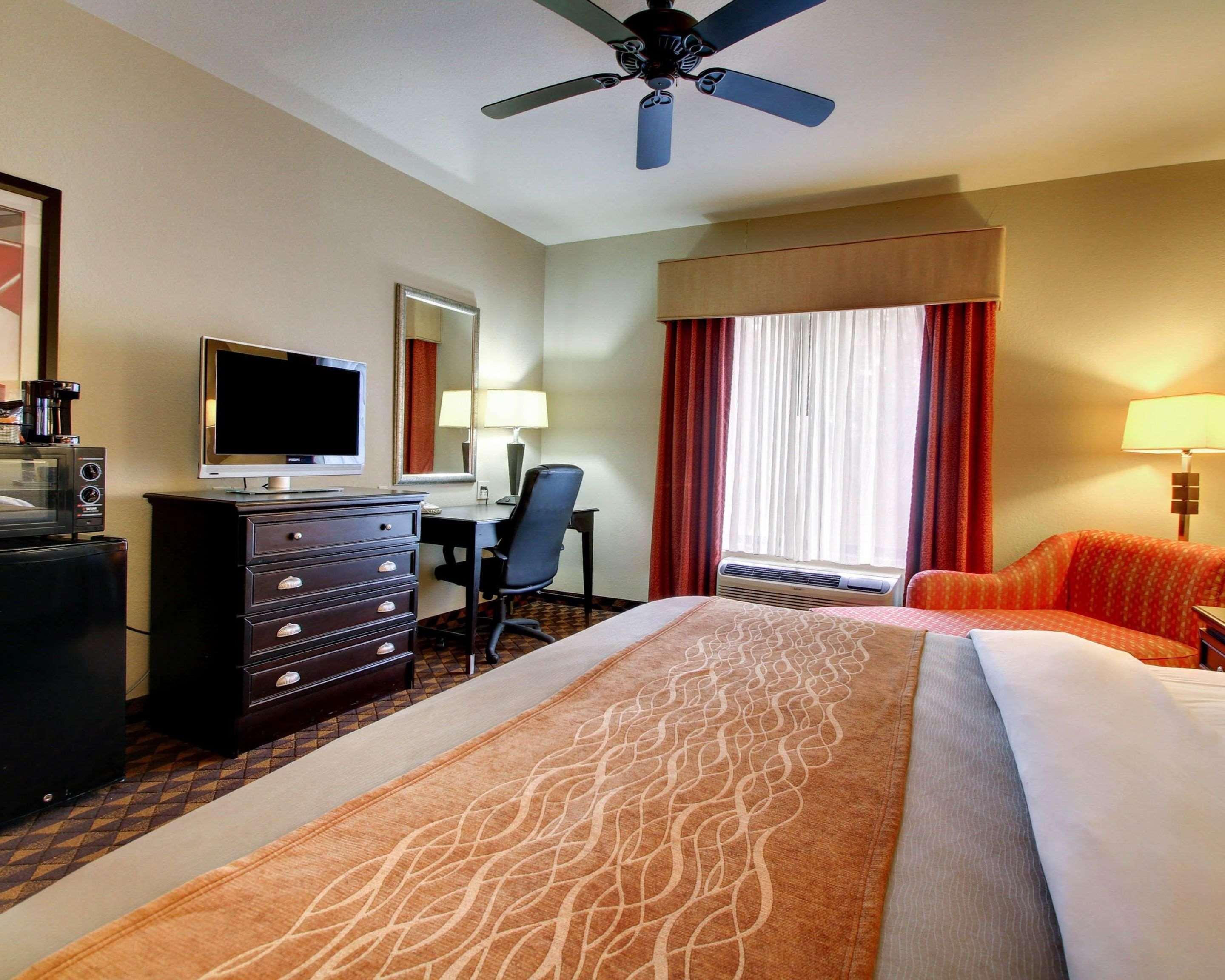 Comfort Inn & Suites Клинтон Экстерьер фото