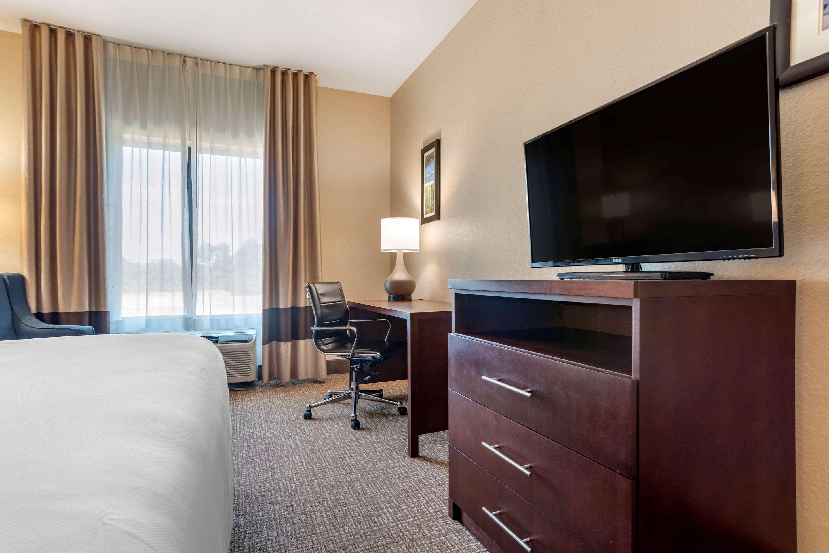 Comfort Inn & Suites Клинтон Экстерьер фото