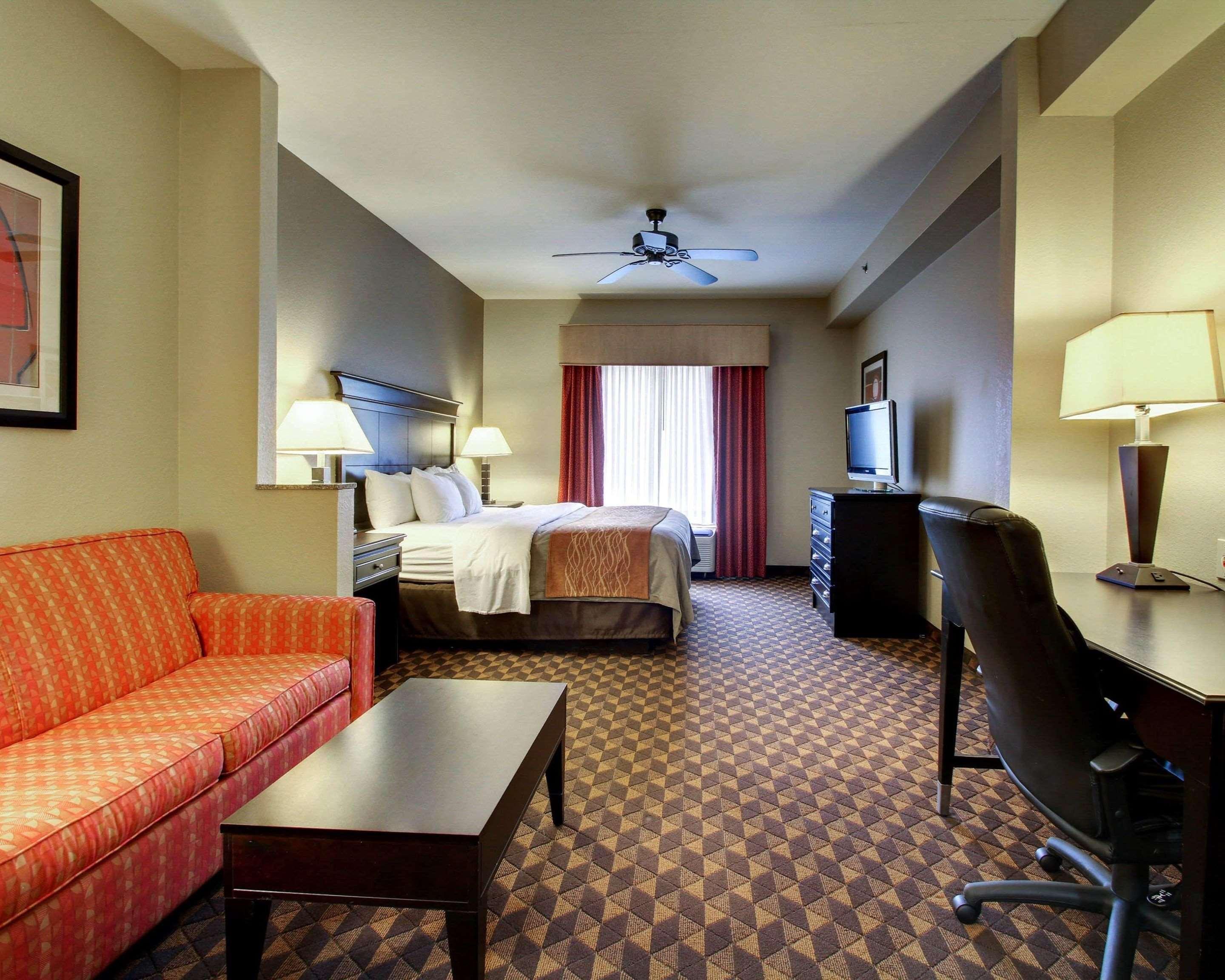 Comfort Inn & Suites Клинтон Экстерьер фото