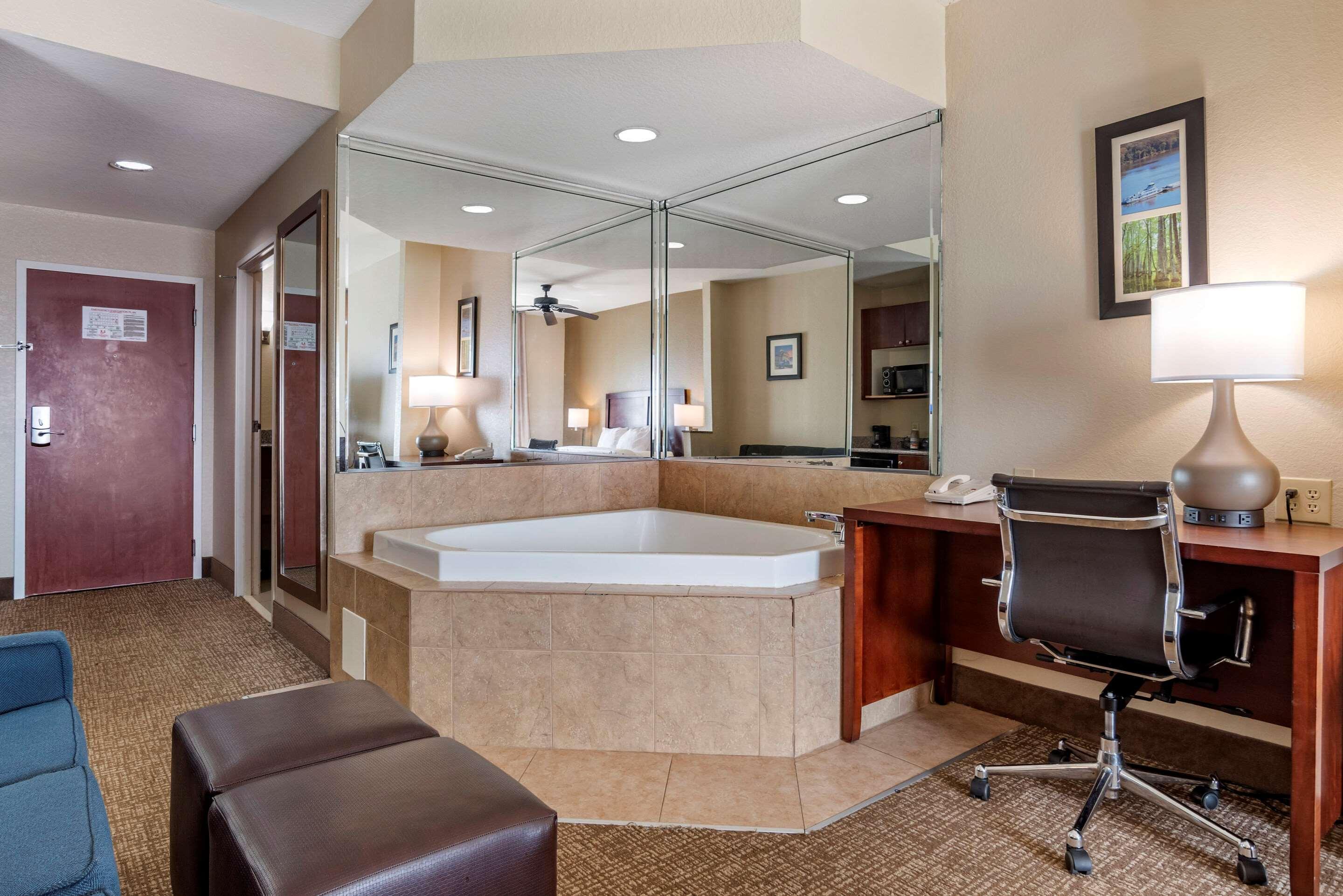 Comfort Inn & Suites Клинтон Экстерьер фото