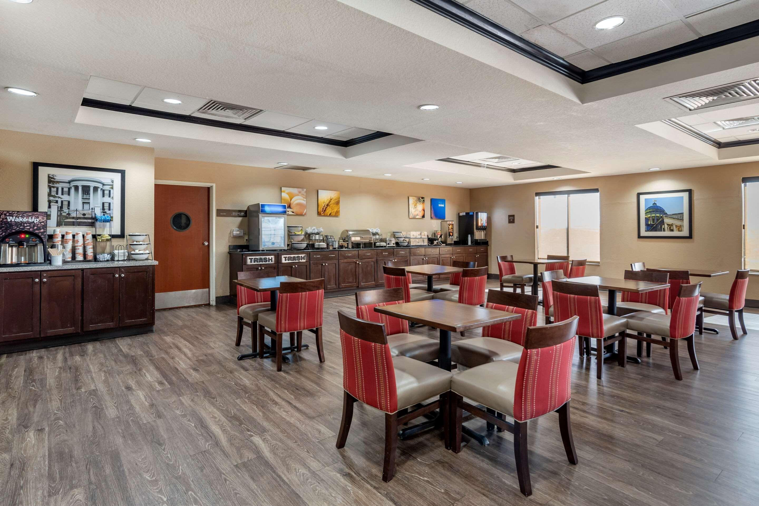 Comfort Inn & Suites Клинтон Экстерьер фото