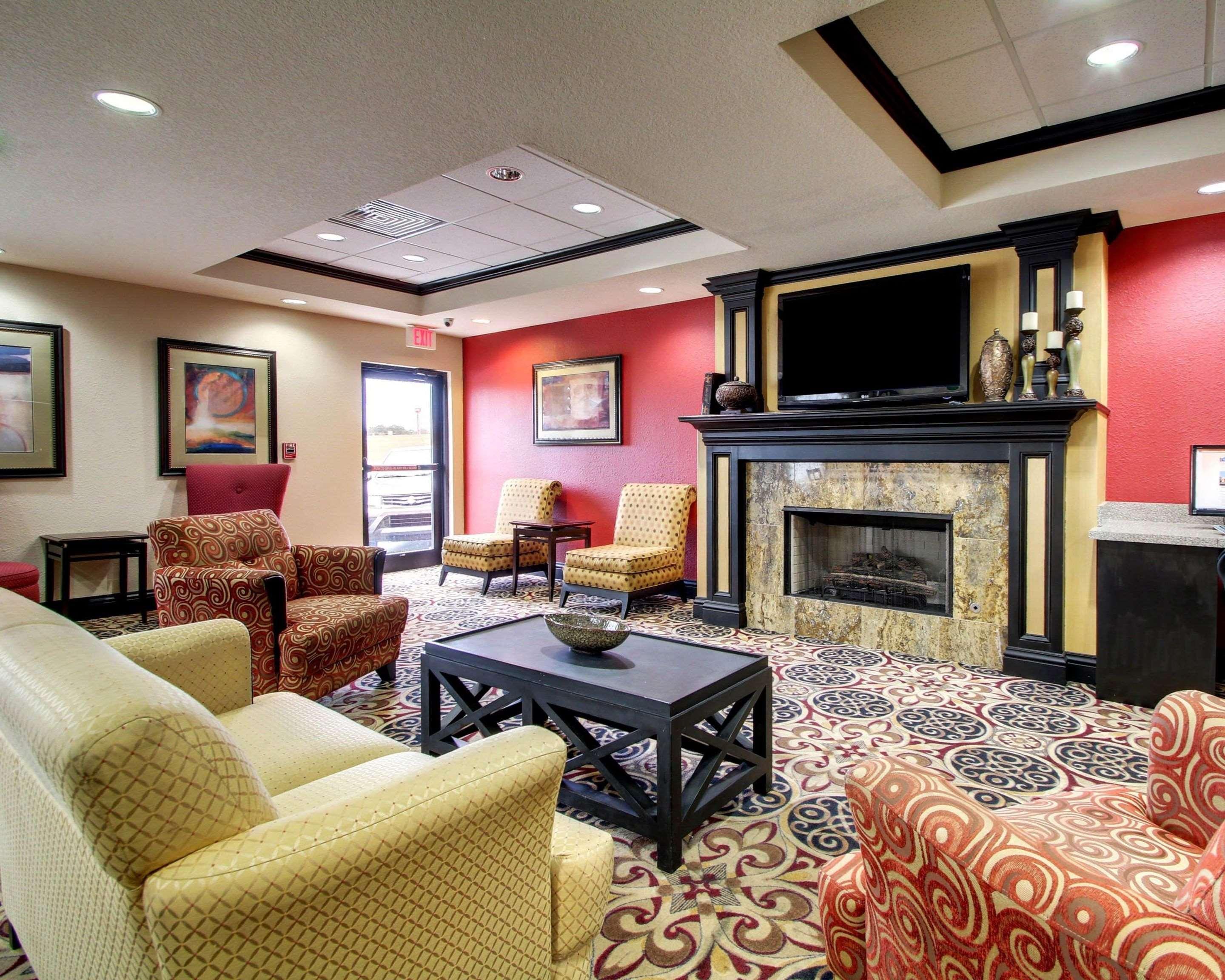 Comfort Inn & Suites Клинтон Экстерьер фото