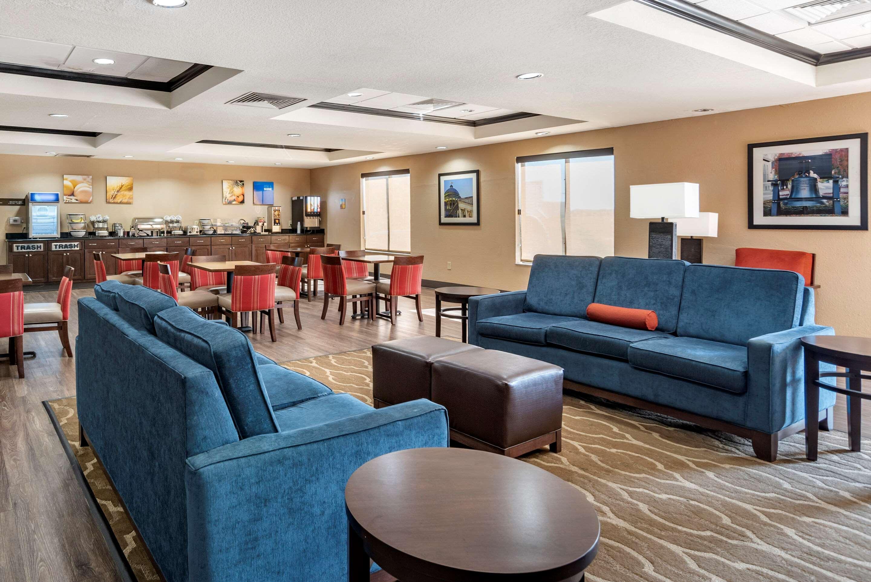 Comfort Inn & Suites Клинтон Экстерьер фото